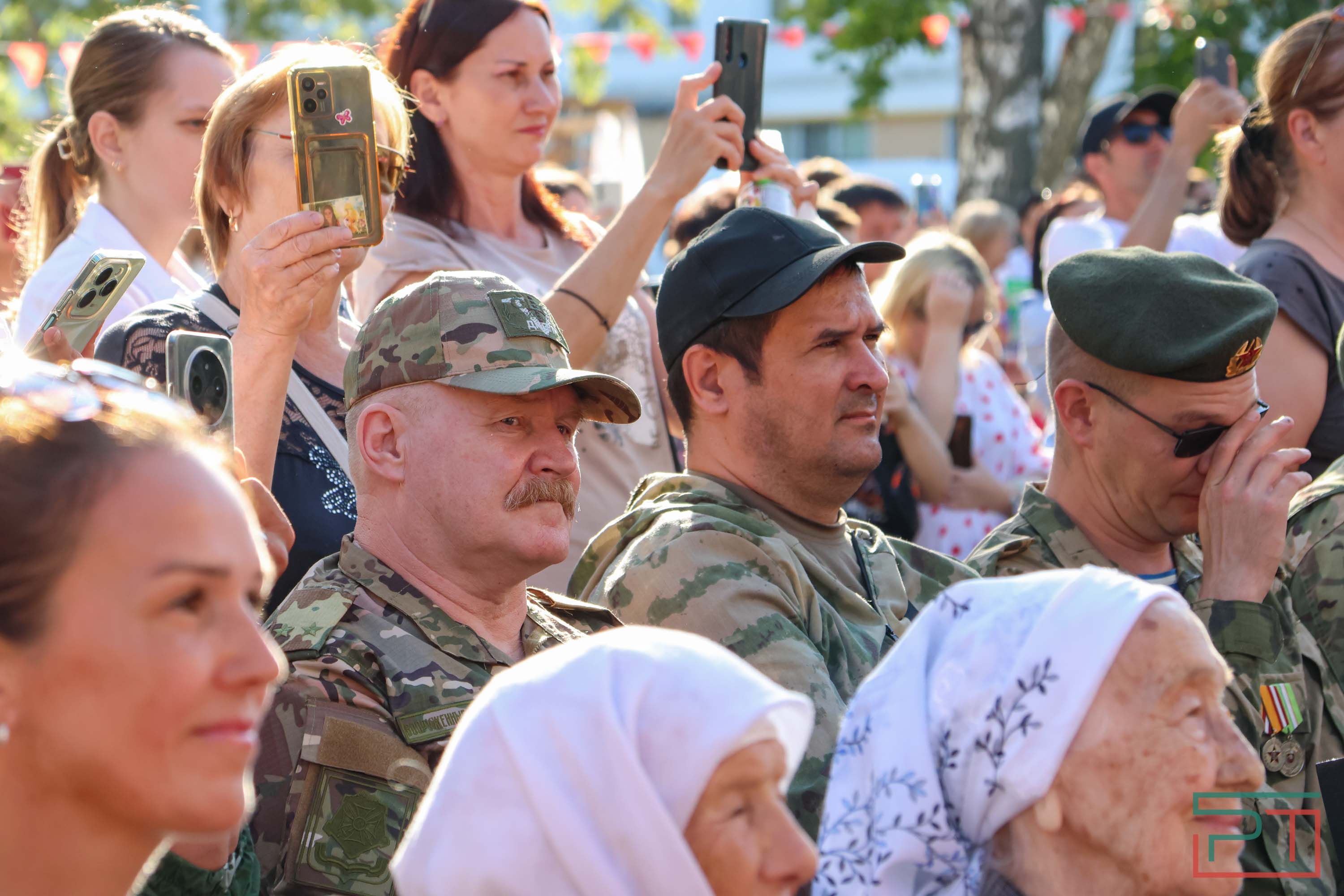 Рустам Минниханов принял участие в празднике двора в Набережных Челнах