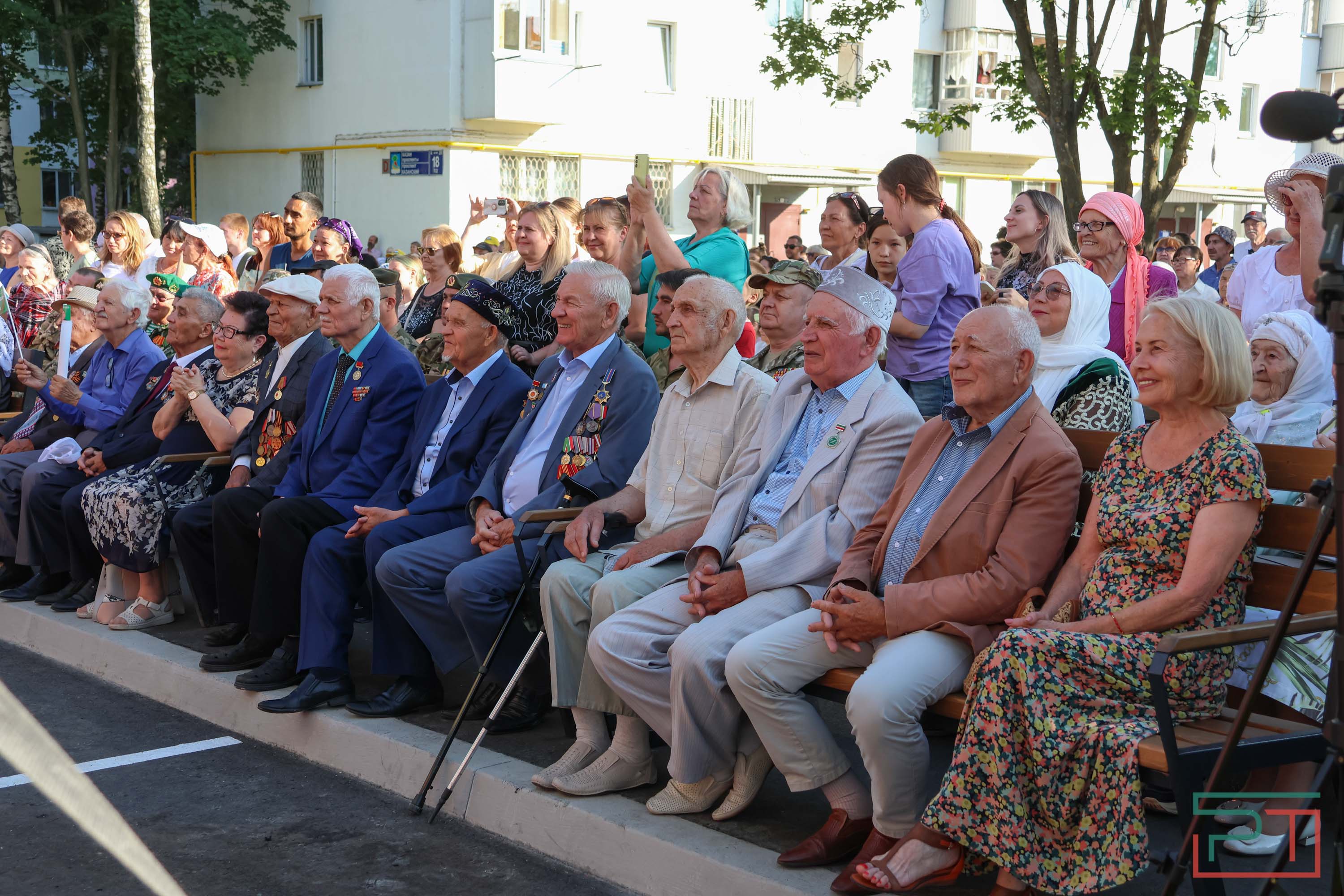Рустам Минниханов принял участие в празднике двора в Набережных Челнах