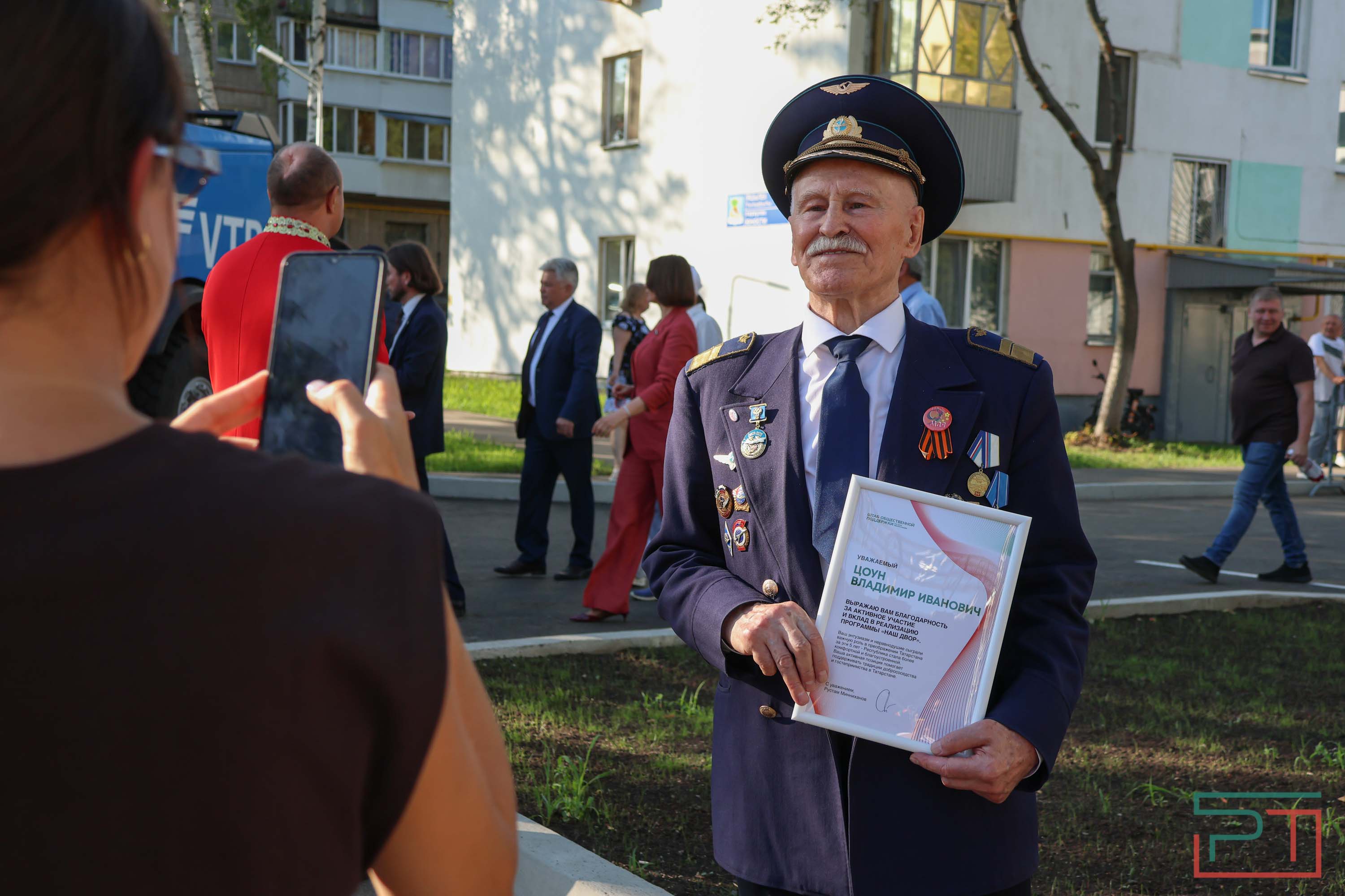 Рустам Минниханов принял участие в празднике двора в Набережных Челнах
