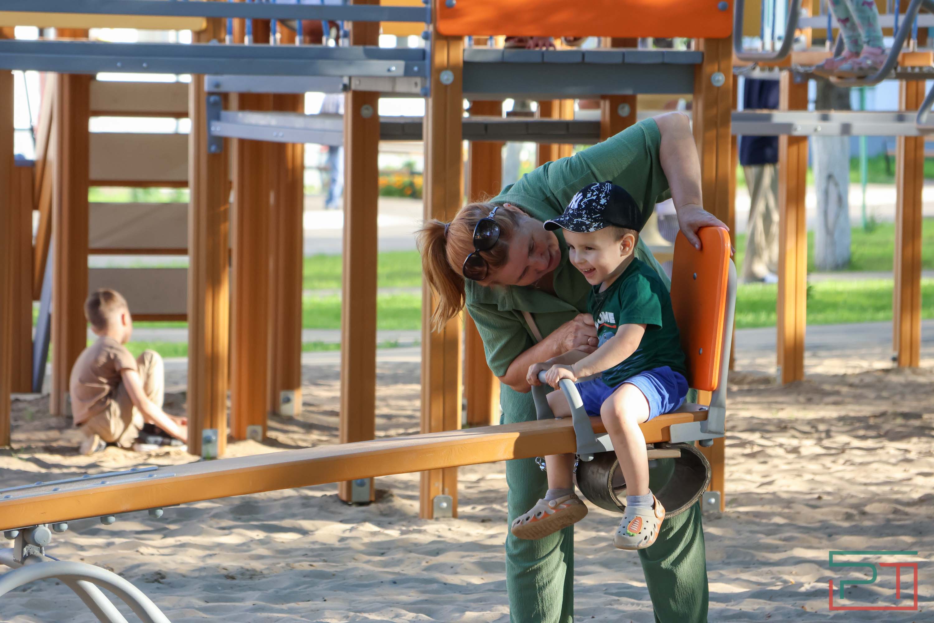 Рустам Минниханов принял участие в празднике двора в Набережных Челнах