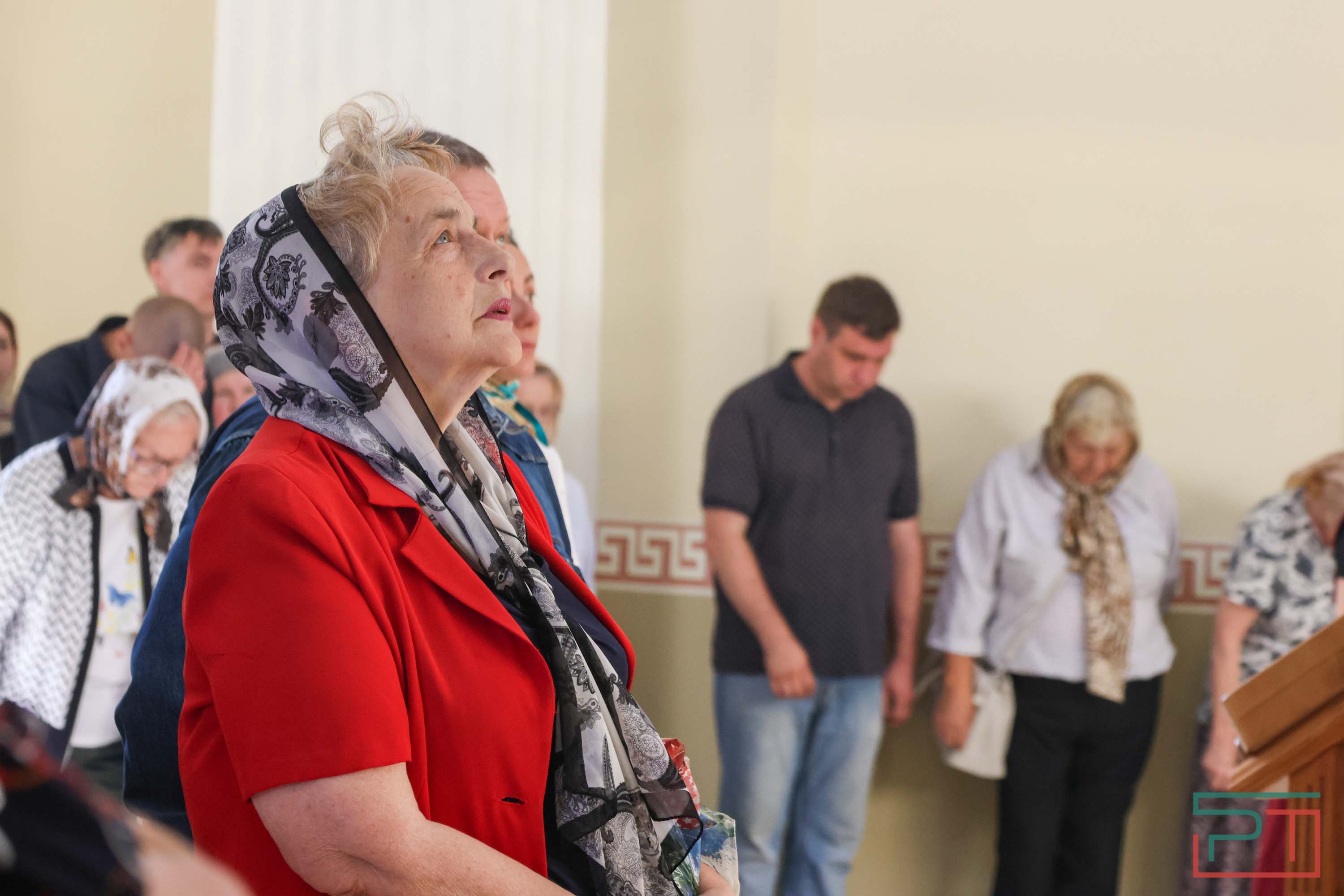 Первое богослужение в храме-памятнике