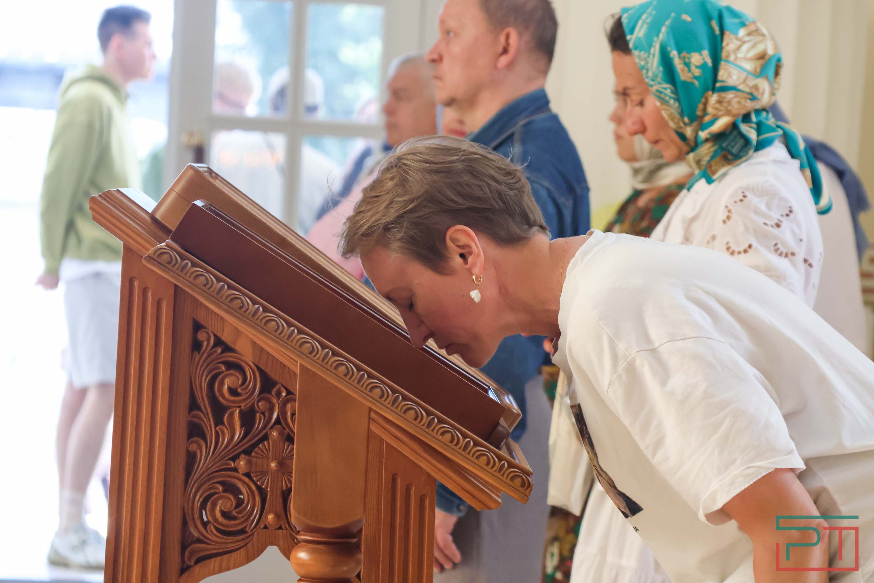 Первое богослужение в храме-памятнике