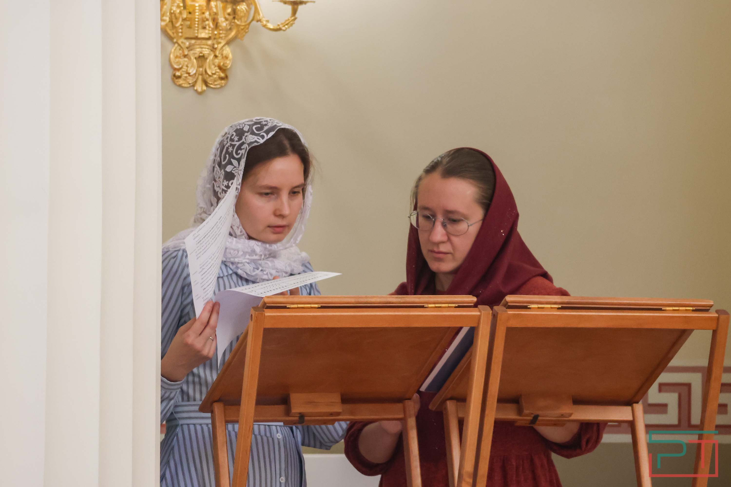 Первое богослужение в храме-памятнике