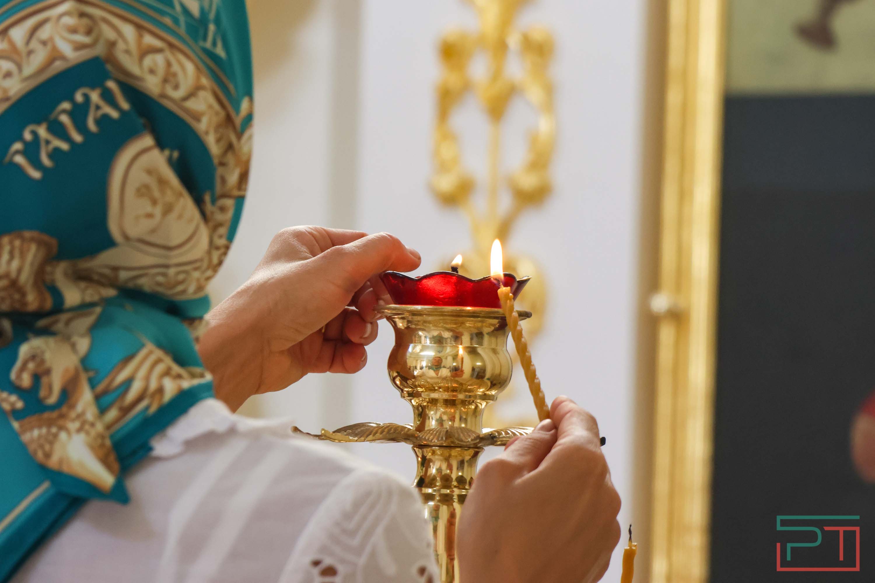 Первое богослужение в храме-памятнике