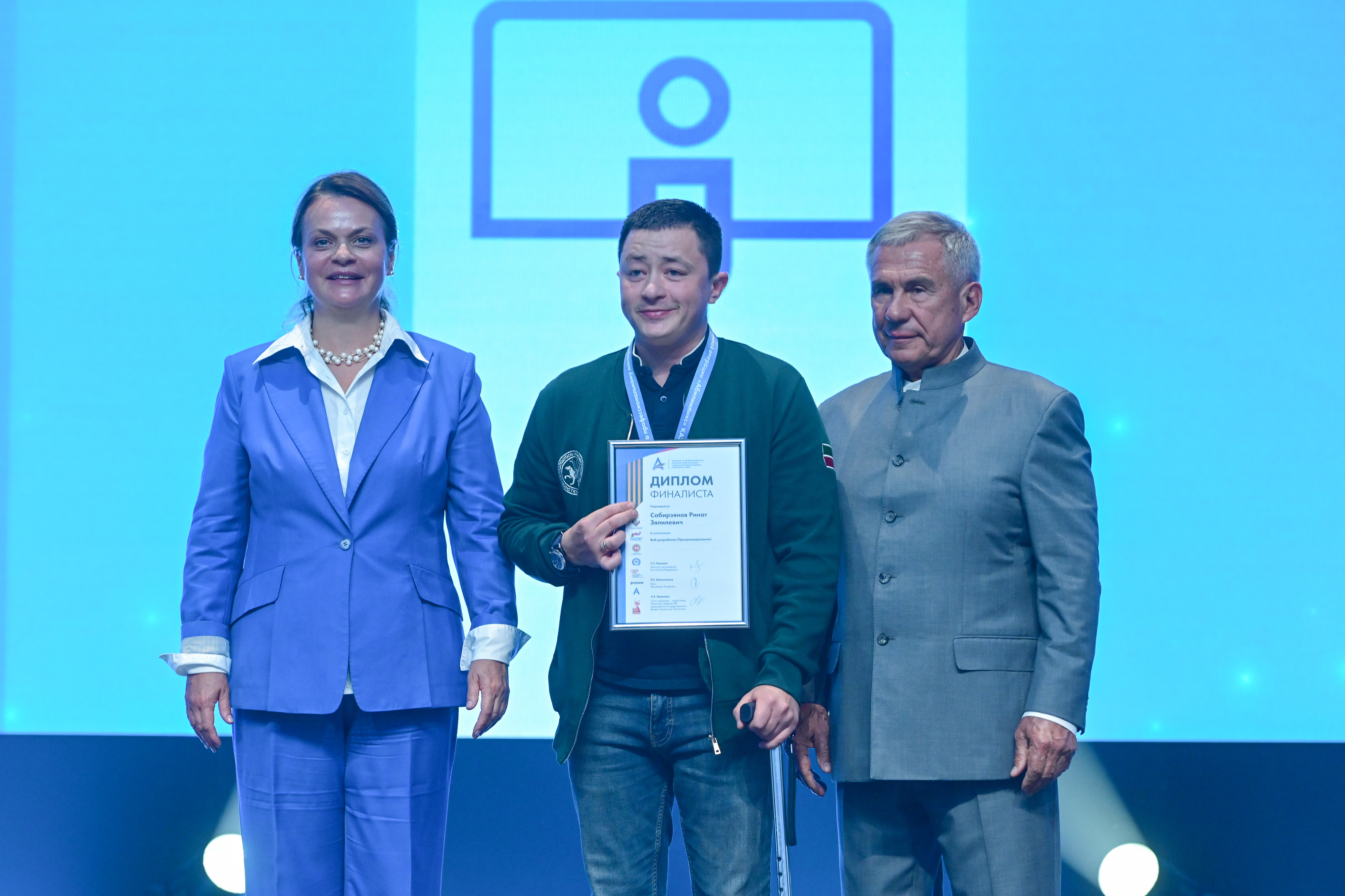 Минниханов: Участники «Абилимпикса» среди ветеранов СВО — настоящие герои и патриоты