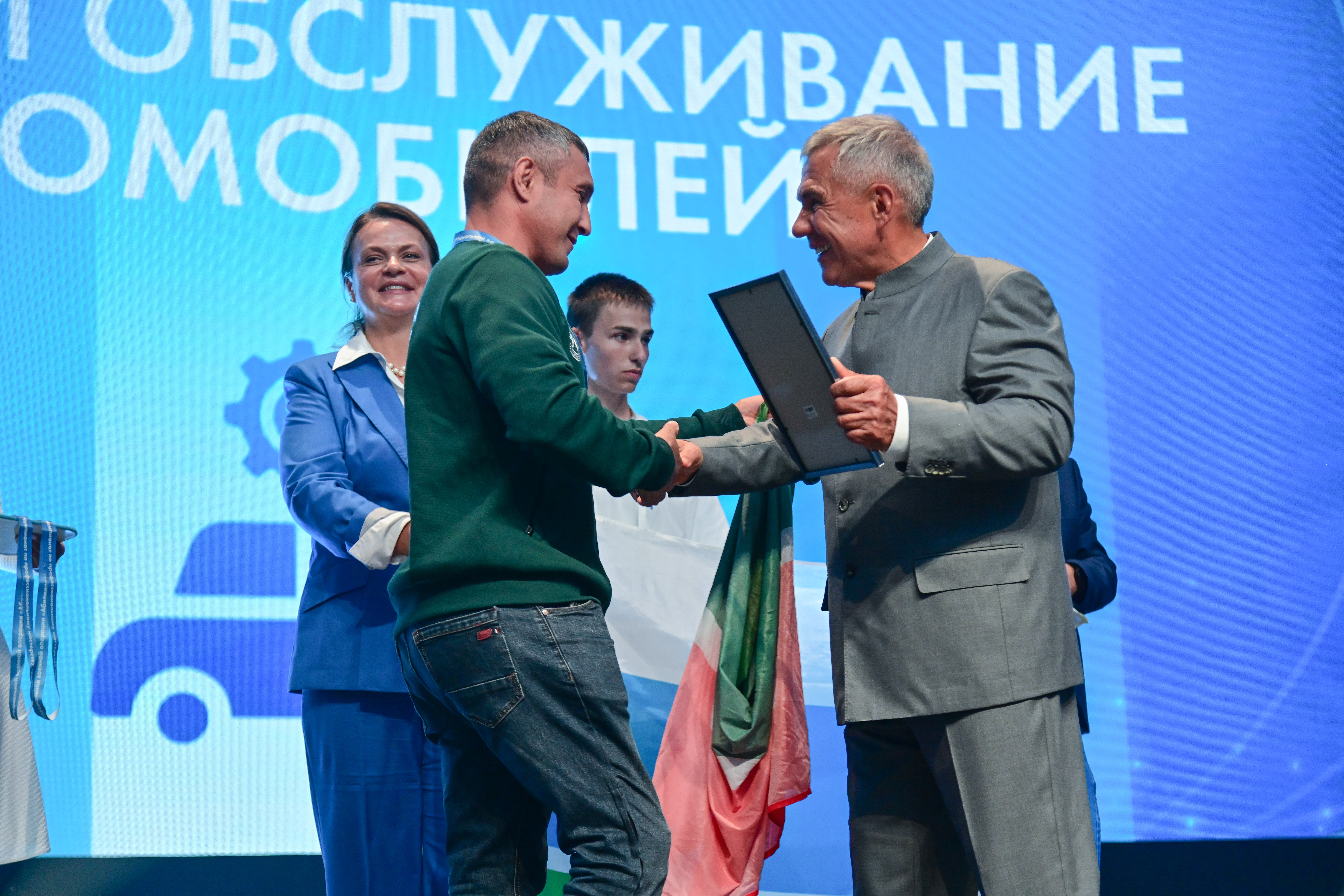 Минниханов: Участники «Абилимпикса» среди ветеранов СВО — настоящие герои и патриоты