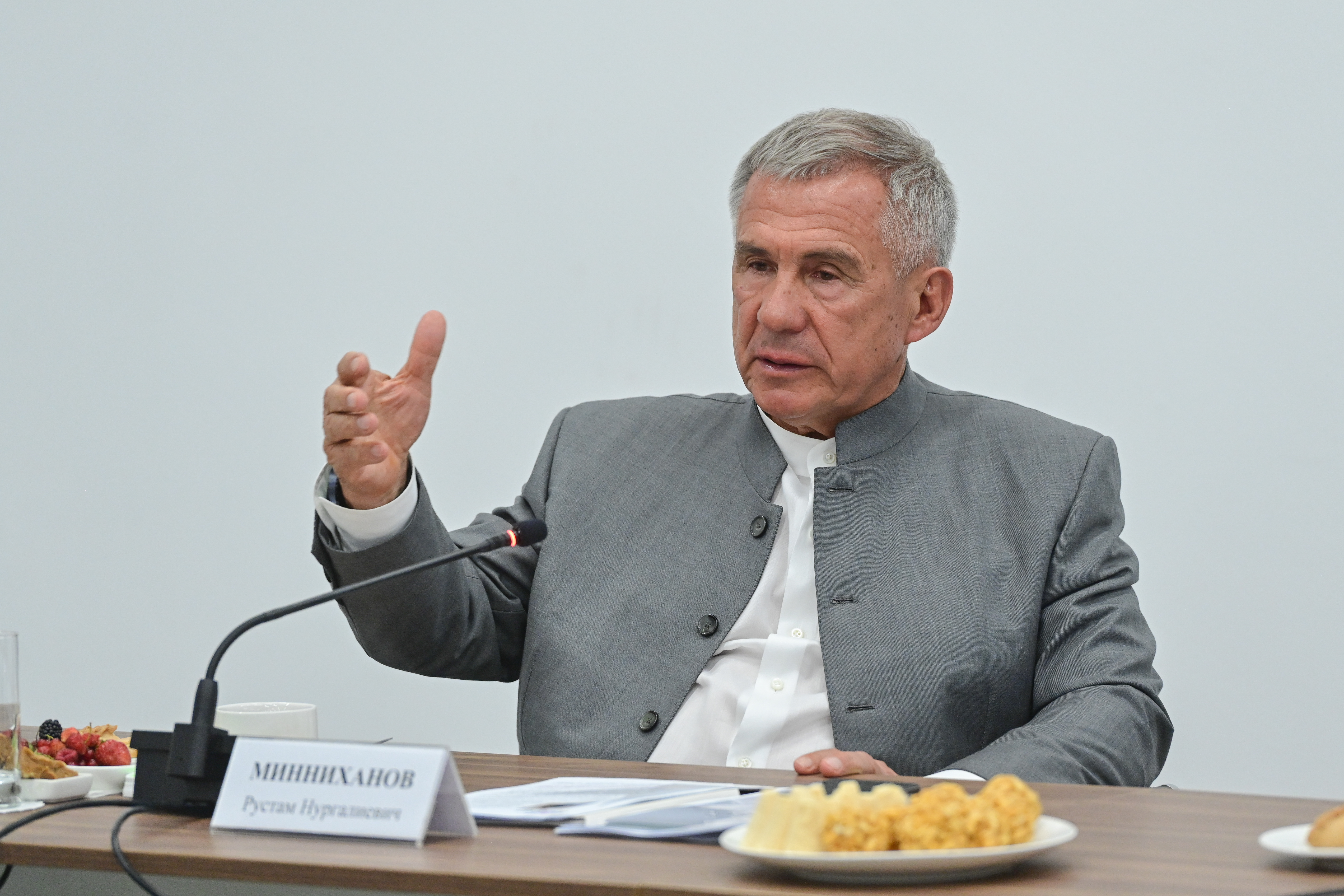 «Спасибо вам за силу духа»: Минниханов и Цивилева поговорили с ветеранами СВО