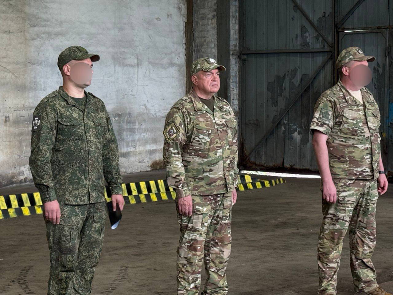 Мэр Набережных Челнов доставил в зону СВО технику и встретился с бойцами