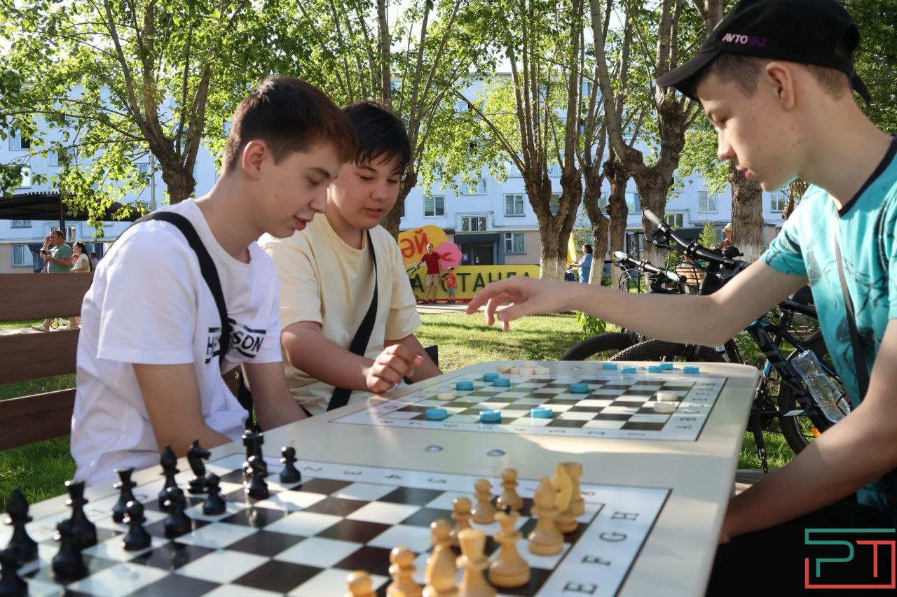 Рустам Минниханов принял участие в празднике двора в поселке ГЭС