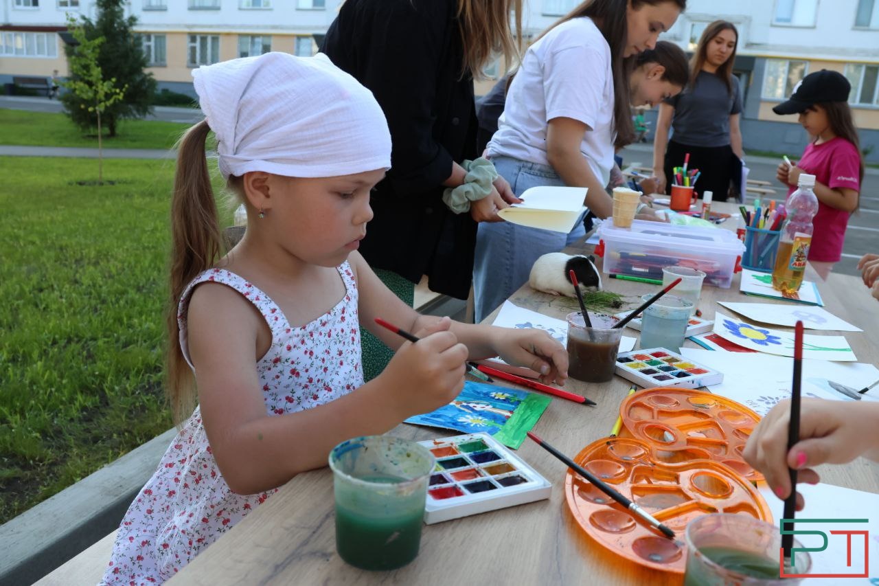 Рустам Минниханов принял участие в празднике двора в поселке ГЭС