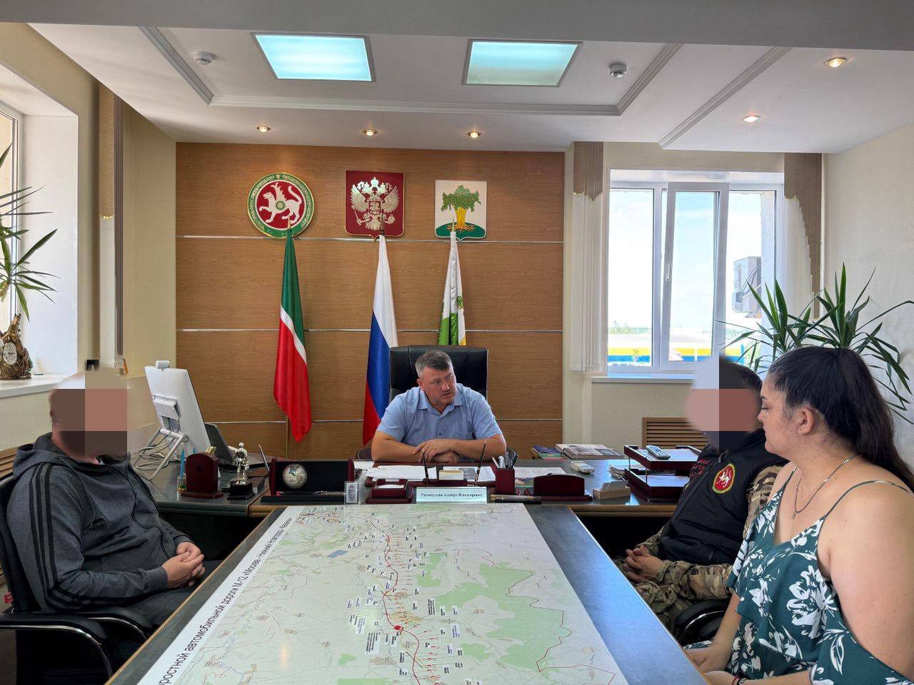 Глава Кайбицкого района встретился с прибывшими в отпуск бойцами СВО