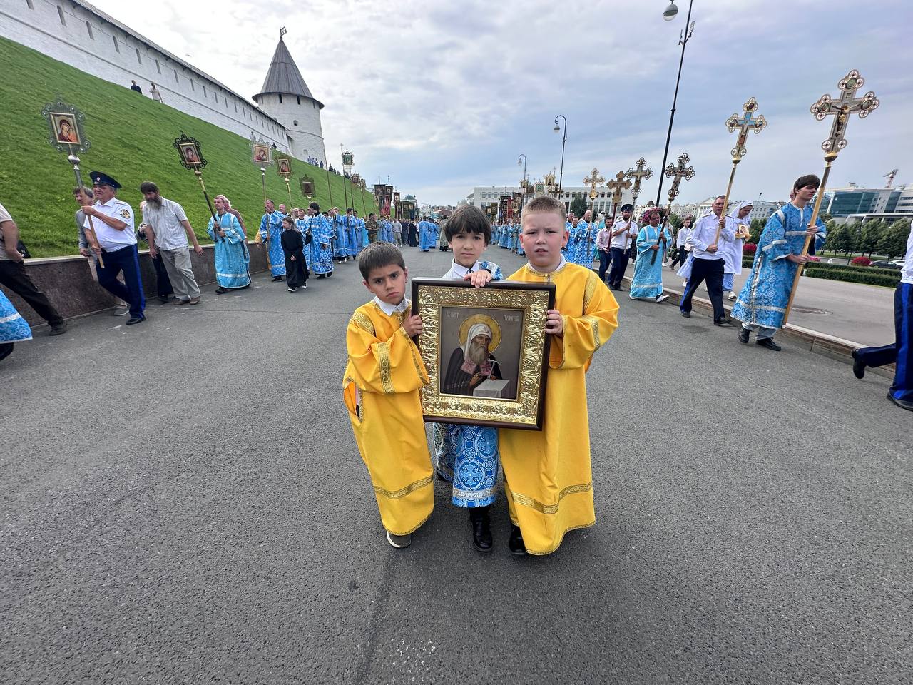 В Казани прошел крестный ход с Казанской иконой Божией Матери
