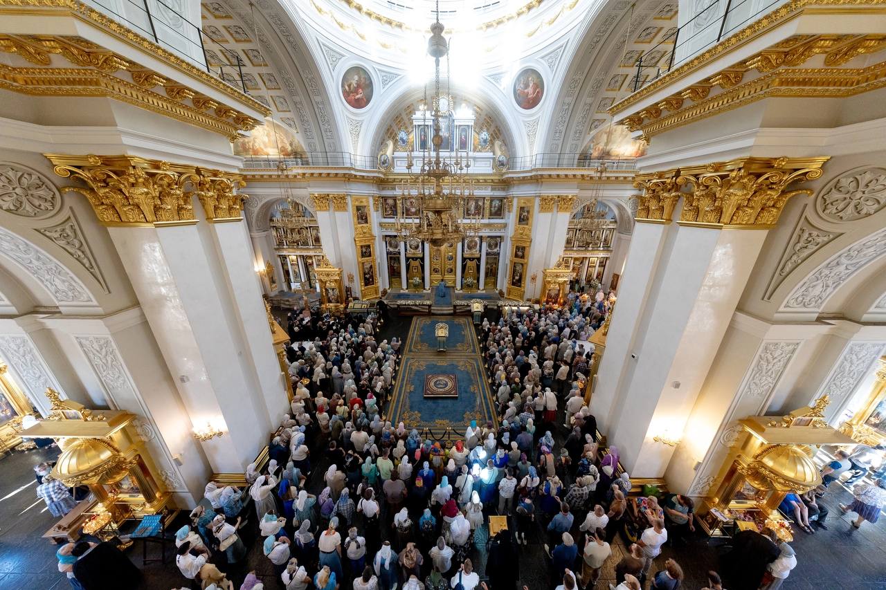 В Казани прошел крестный ход с Казанской иконой Божией Матери
