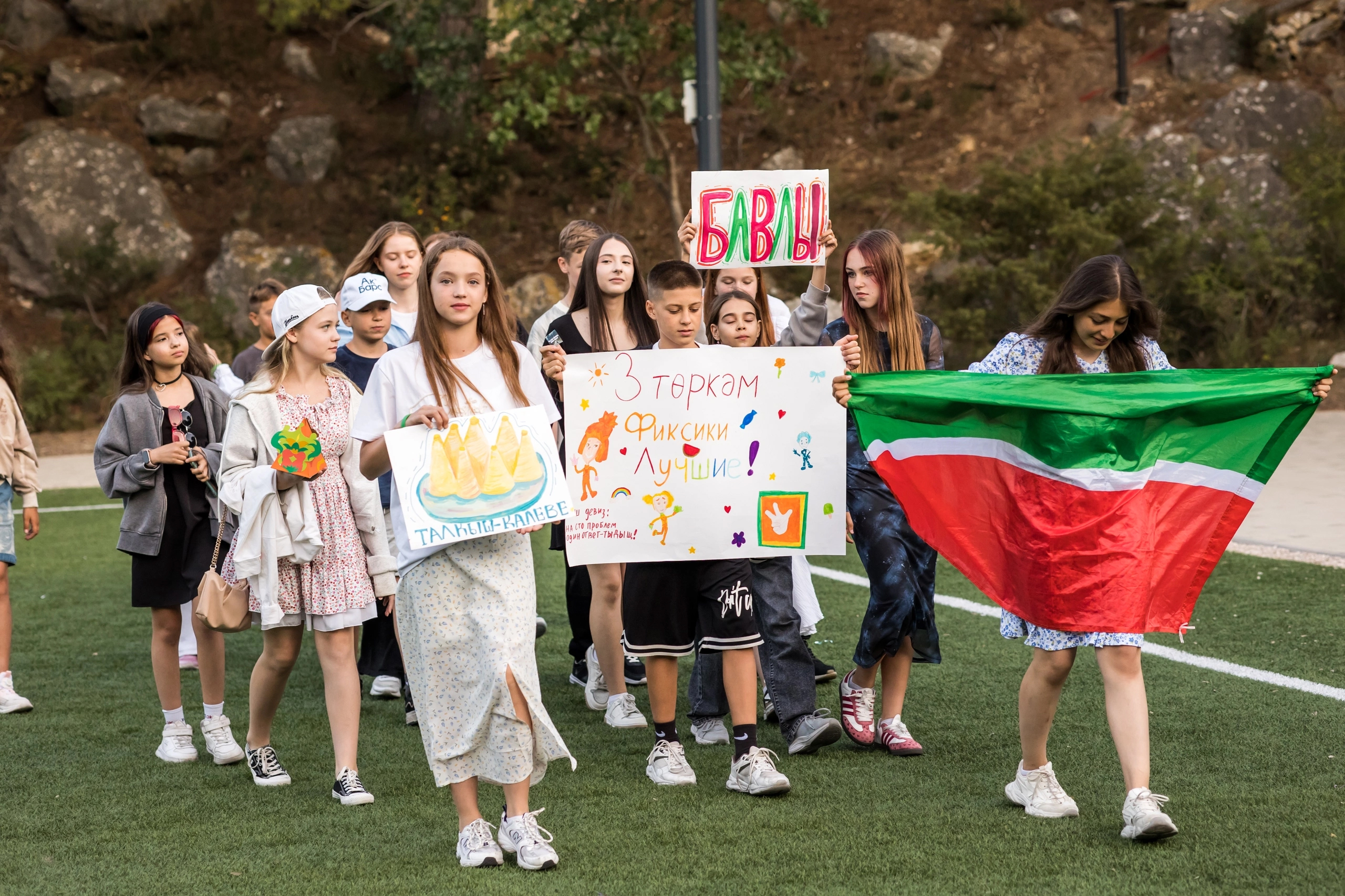 Минниханов посетил молодежный центр «Ак Барс» в Крыму