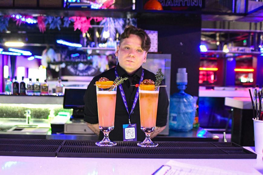 Клиенты обеднели, повара ушли в курьеры, налоги душат: рестораны Казани готовятся к худшему