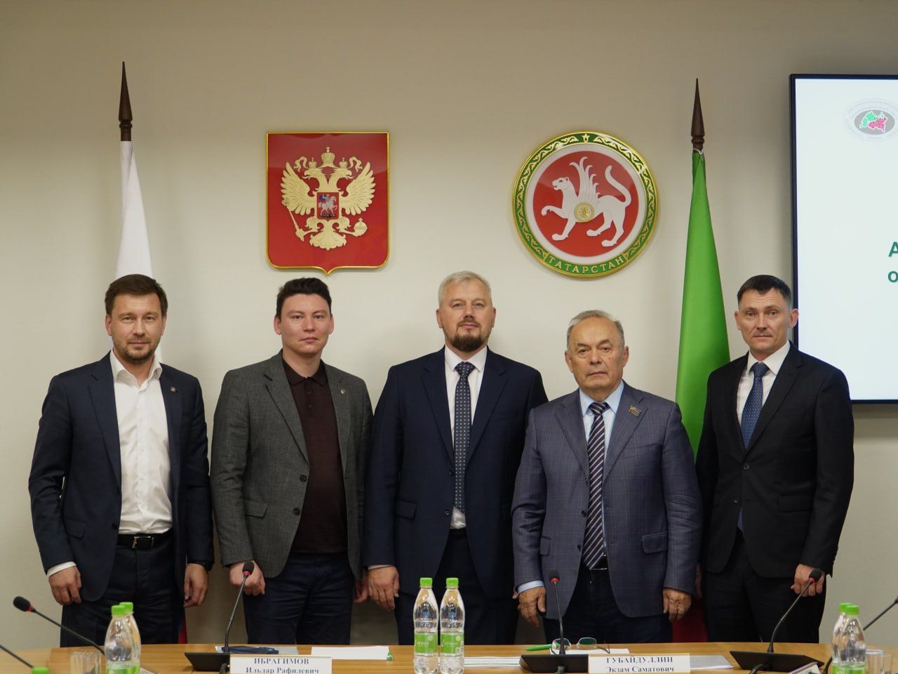 Финалисты программы «Батырлар» прошли стажировку в Администрации Раиса РТ