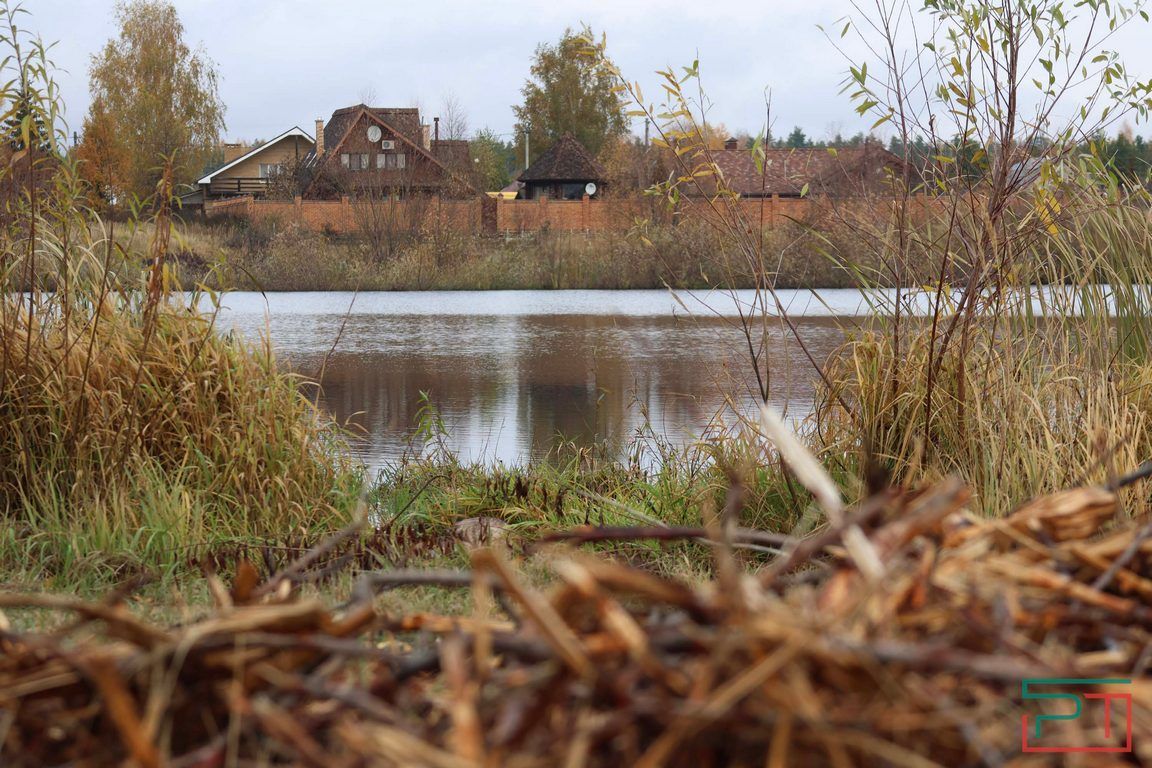 Никакой ширины, никакой глубины: жители села в Лаишевском районе пытаются спасти погибающее озеро