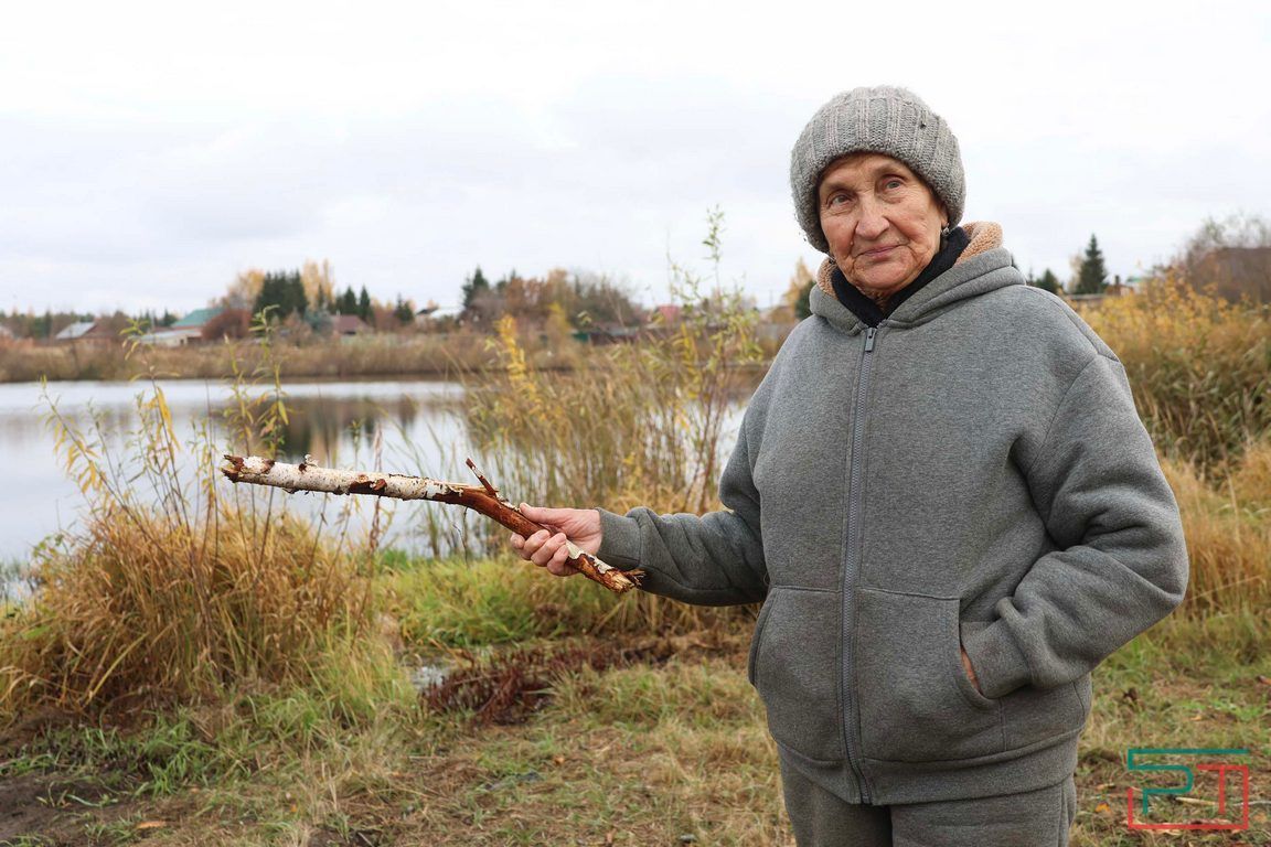 Никакой ширины, никакой глубины: жители села в Лаишевском районе пытаются спасти погибающее озеро