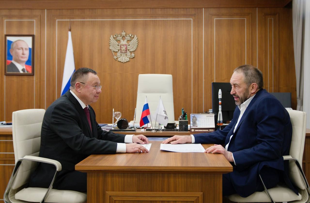 Файзуллин и Песошин обсудили ход восстановления ЛНР и развитие инфраструктуры РТ