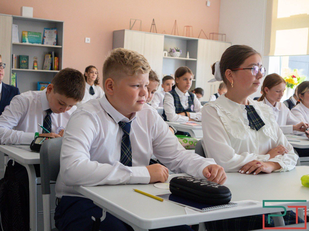 «Мы и 11 еле выносим!»: родители и учителя в Татарстане против 12-летки в школах