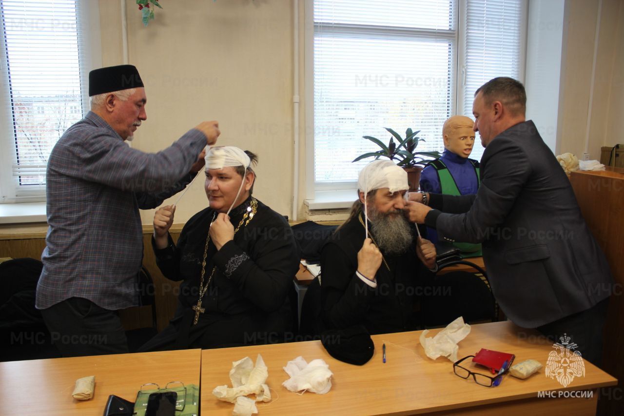 В Казани прошли курсы гражданской обороны для священнослужителей