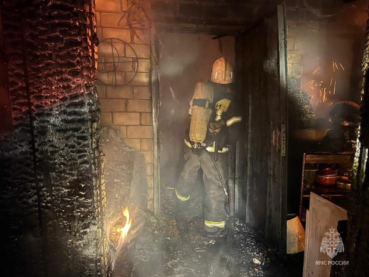 На пожаре в Бугульме пострадал 73-летний мужчина