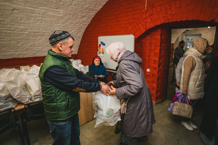 50 нуждающихся семей Татарстана получили продуктовые наборы