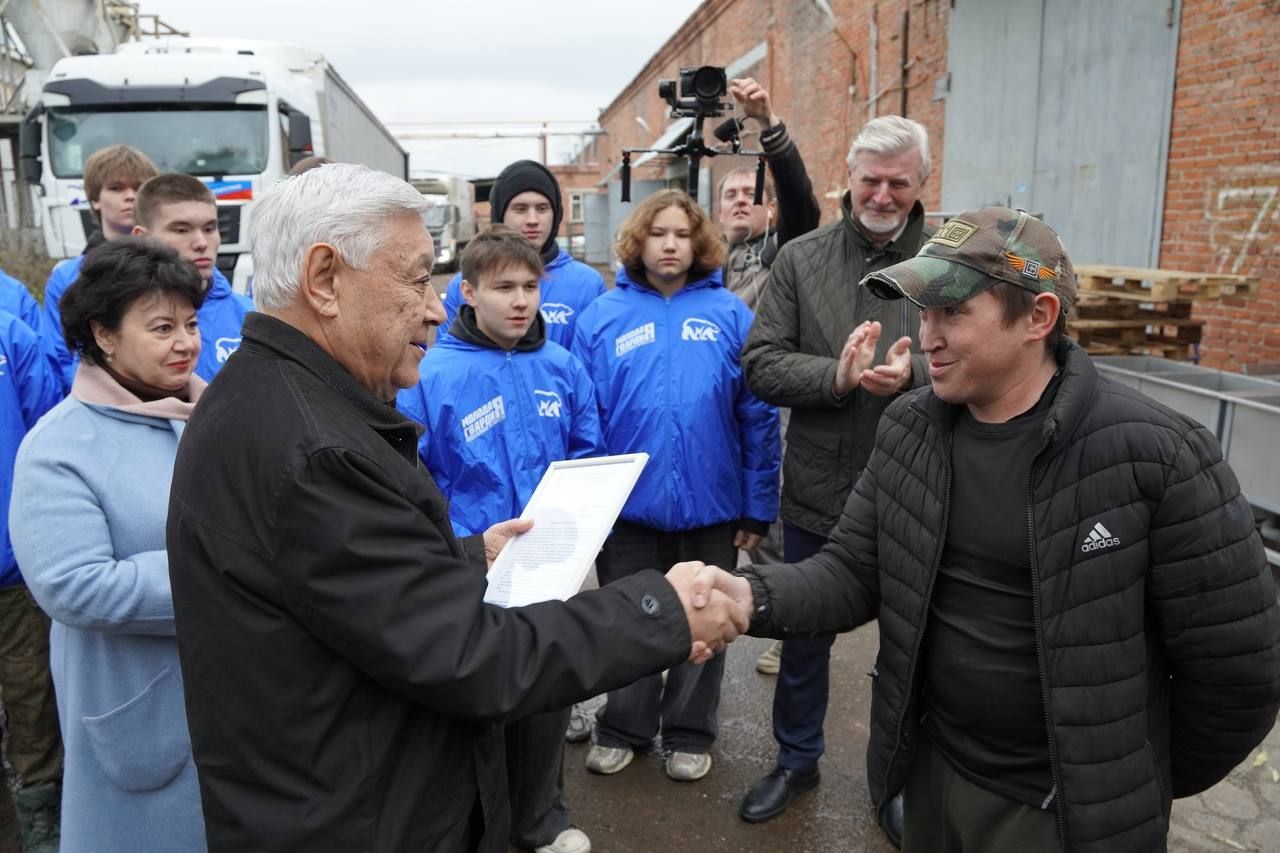 Татарстан отправил 12 грузовиков с гуманитарным грузом для жителей ЛНР и бойцов СВО