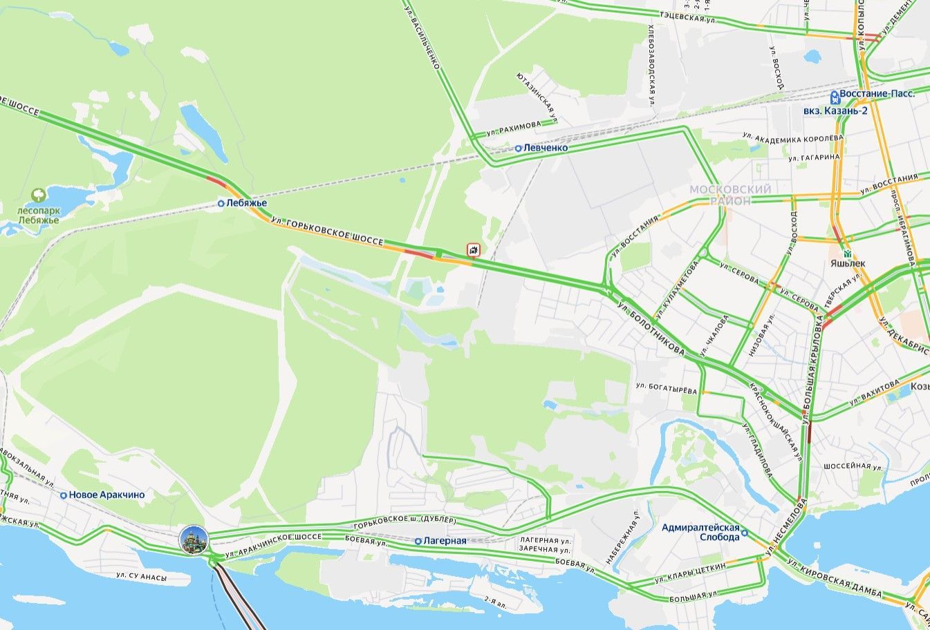 Четыре легковушки столкнулись на Горьковском шоссе в Казани