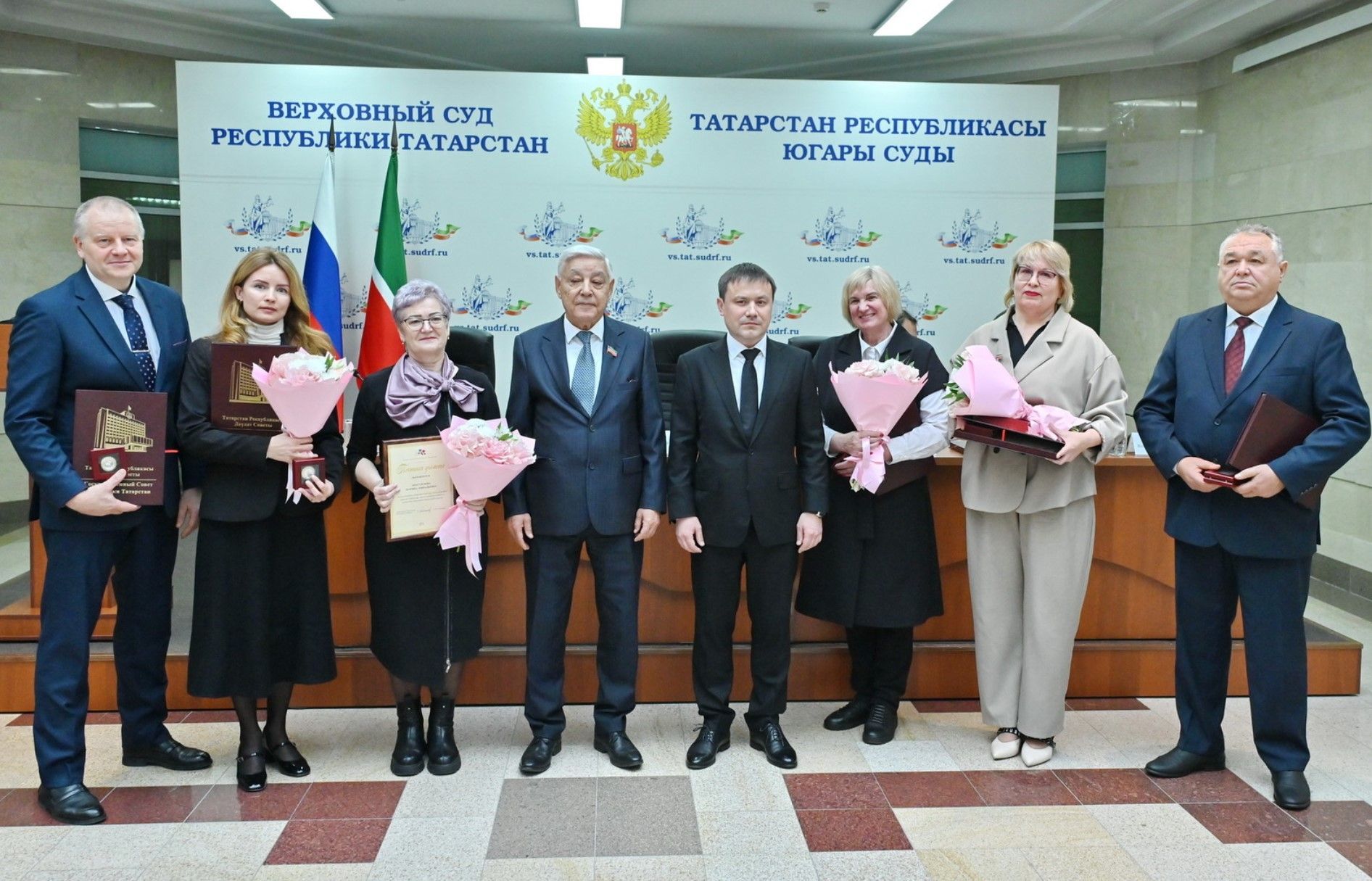 Фарид Мухаметшин вручил награды мировым судьям Татарстана