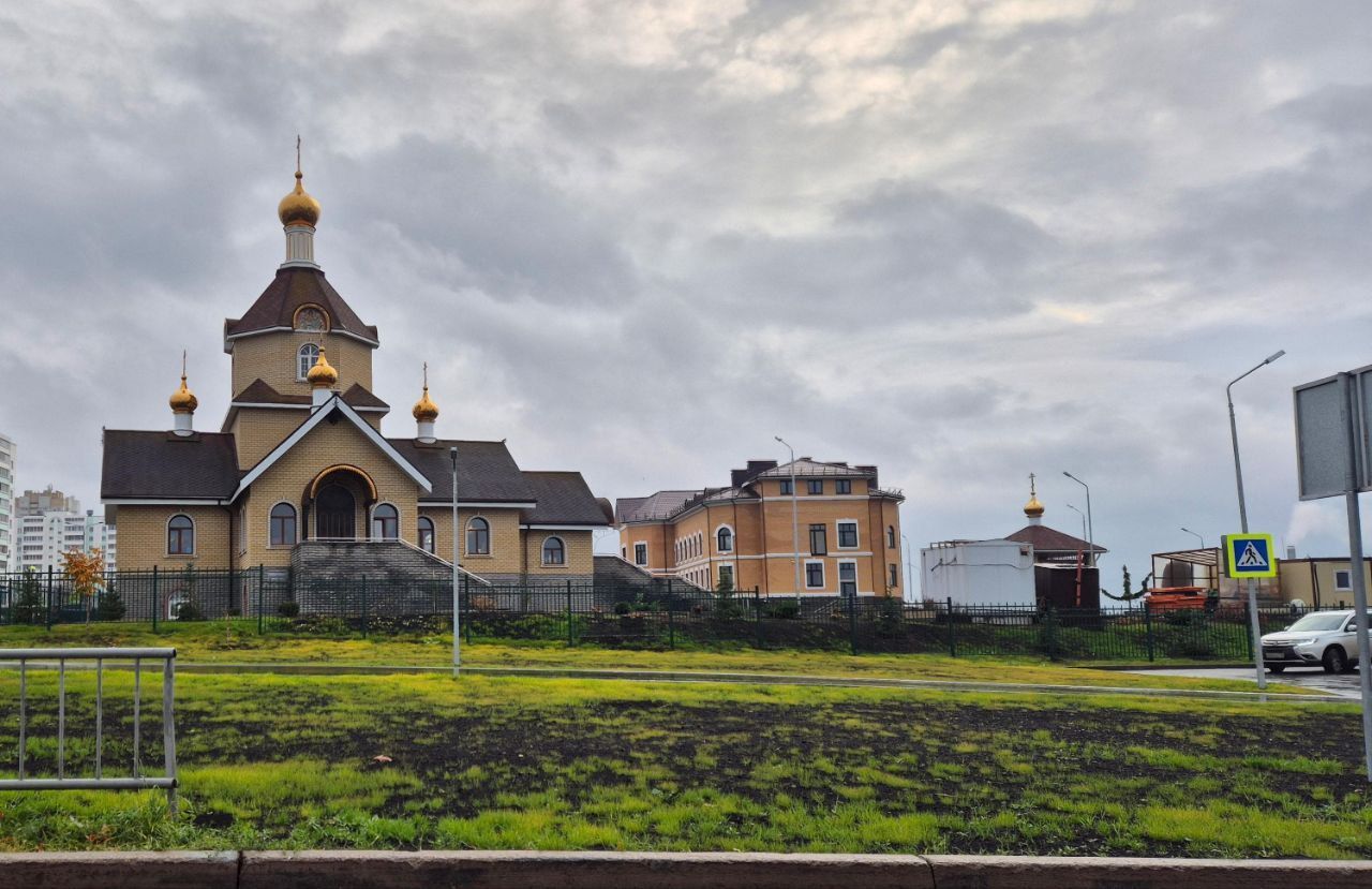 В Челнах построена православная гимназия на территории храма