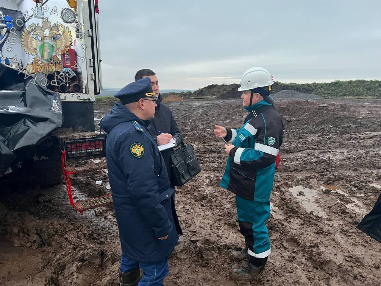 В Сармановском районе машинисту зажало ногу в буровой установке — он погиб