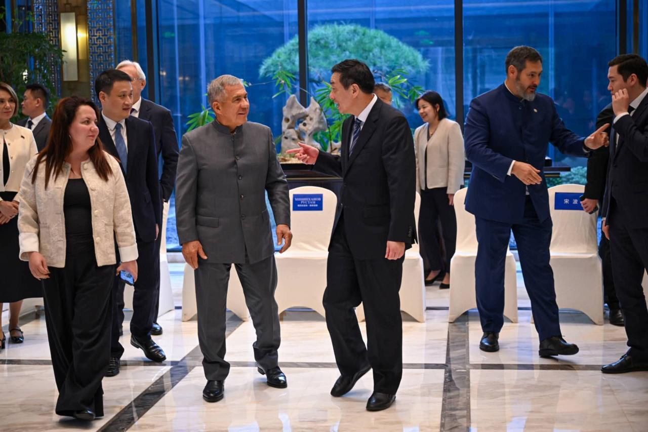 Рустам Минниханов и секретарь комитета компартии Китая Хучжоу Чэнь Хао провели встречу