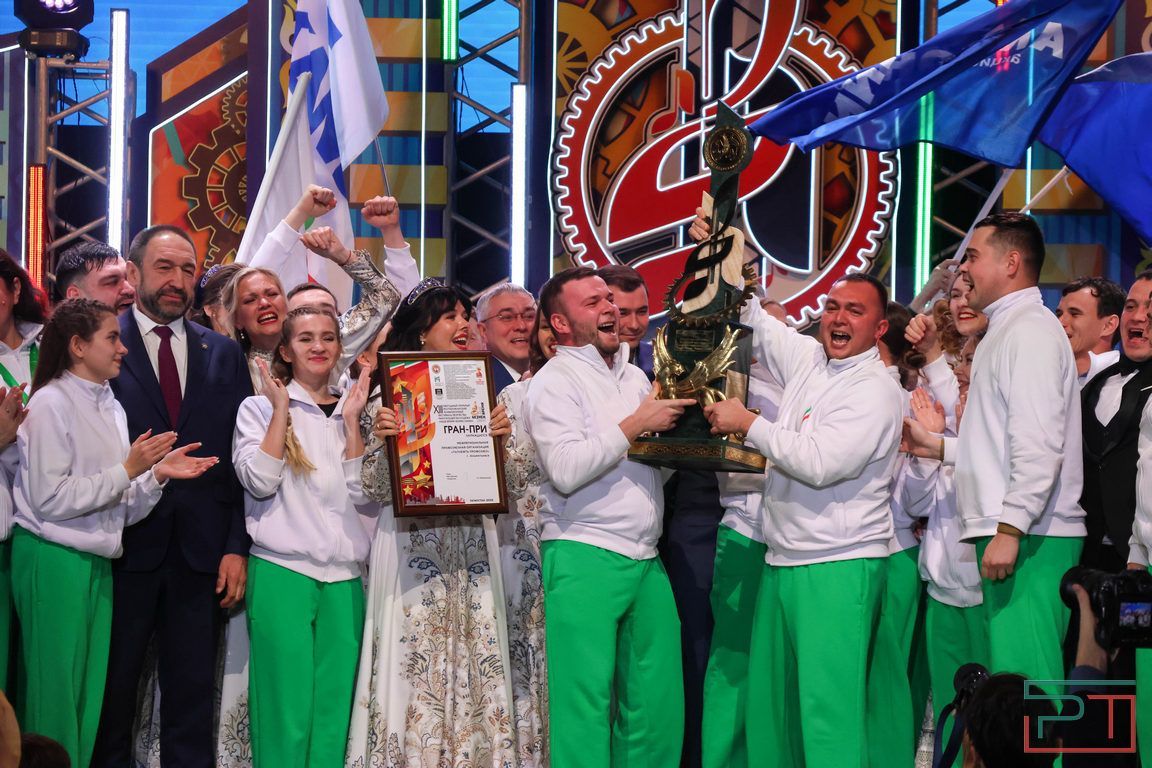 Днем куют и пашут, вечером поют и пляшут: в Казани наградили победителей фестиваля «Безнен заман»