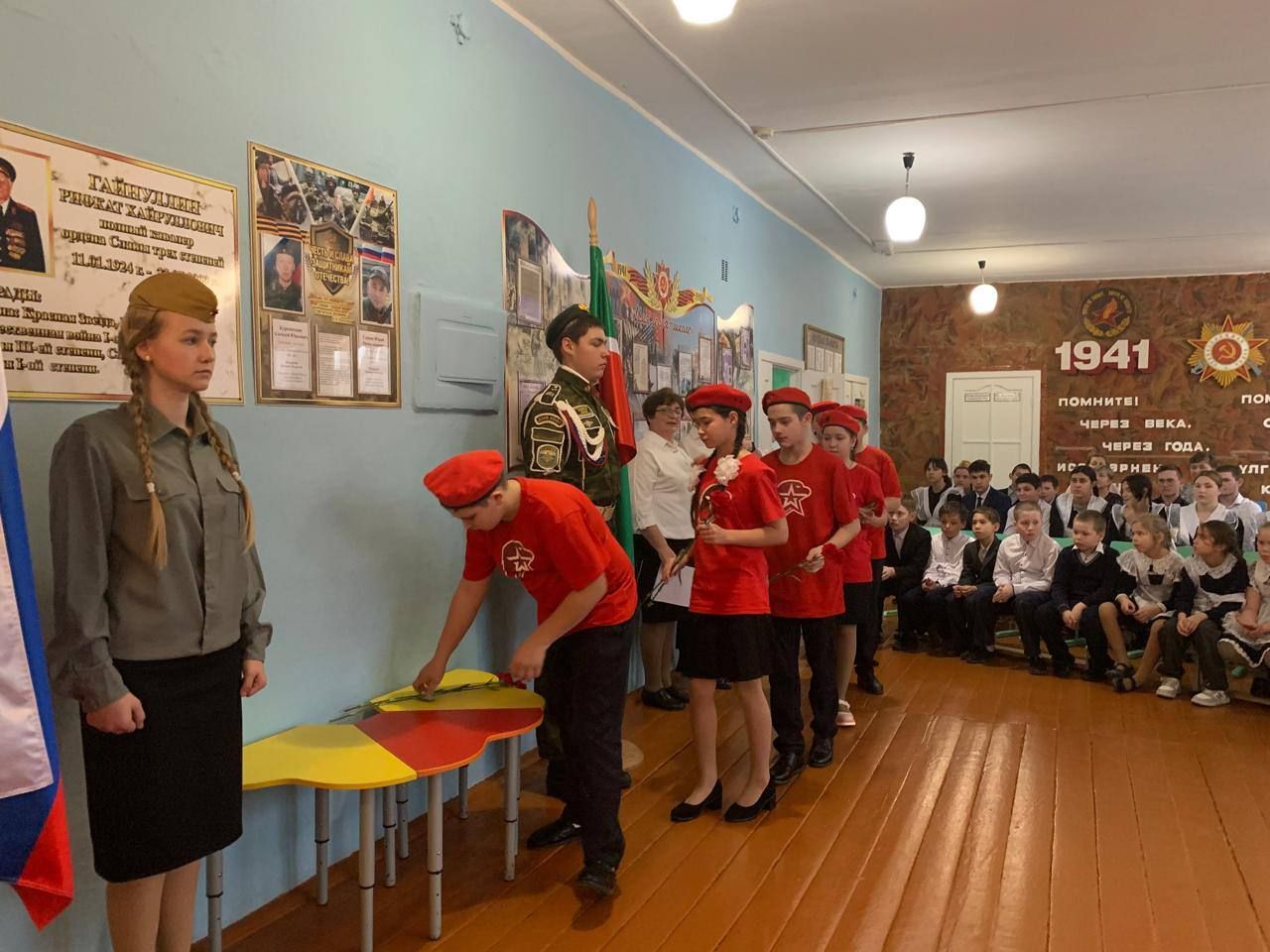 Стена памяти в честь героев СВО открылась в школе Агрызского района