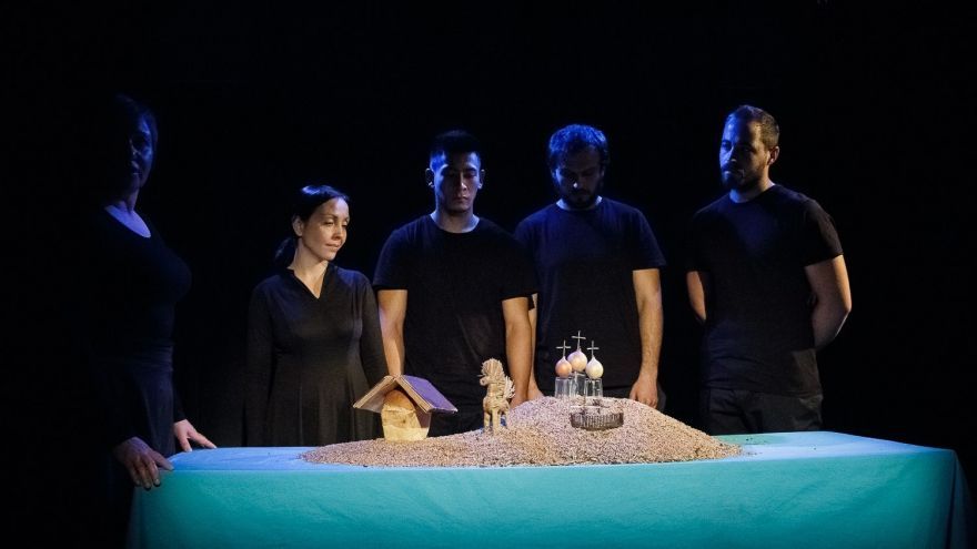 Ностальгия по настоящему: MON прощается со спектаклем-«долгожителем»