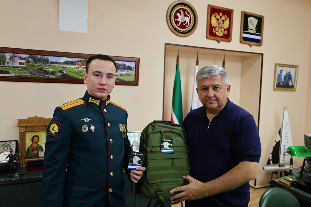 «Родной город преображается»: командир из зоны СВО встретился с главой Зеленодольского района