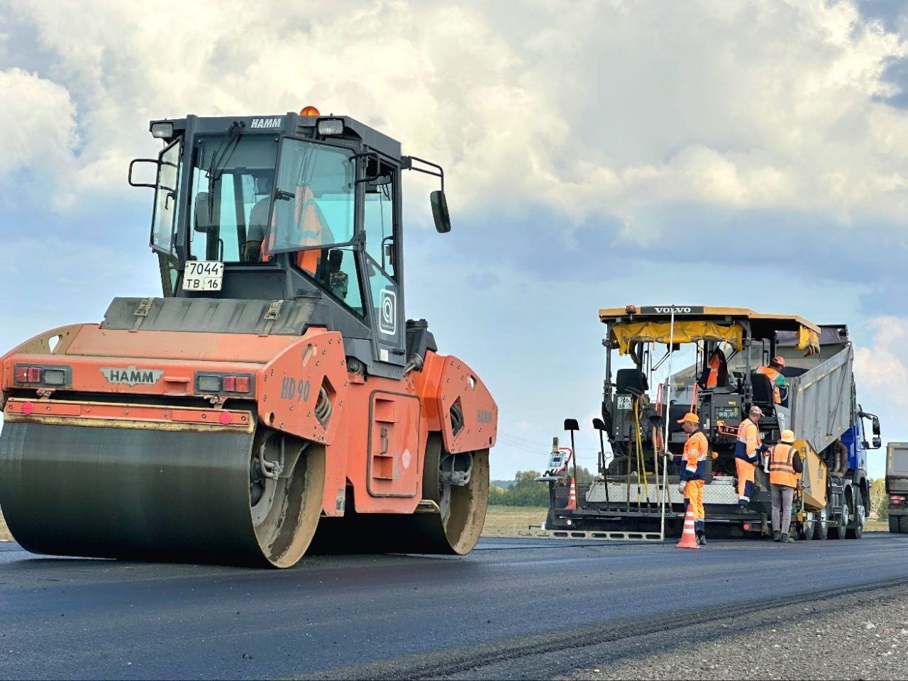 Минниханов призвал водителей к аккуратности на дорогах из-за морозов