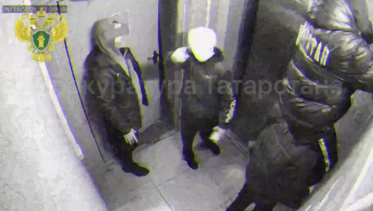 В Казани возбуждено дело на подростков, разгромивших надземный переход