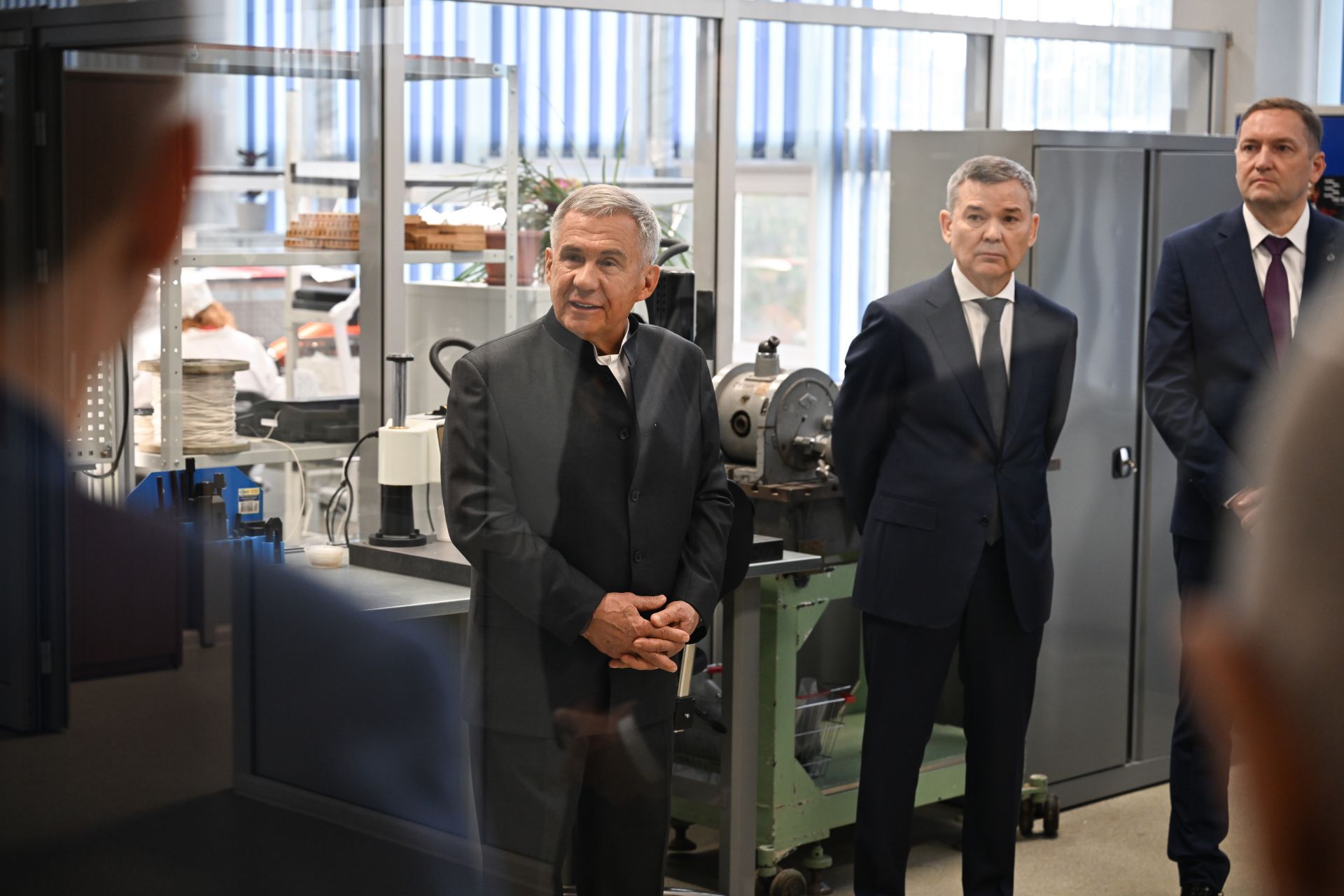 Минниханов встретился с работниками предприятий оптико-электронного кластера РТ