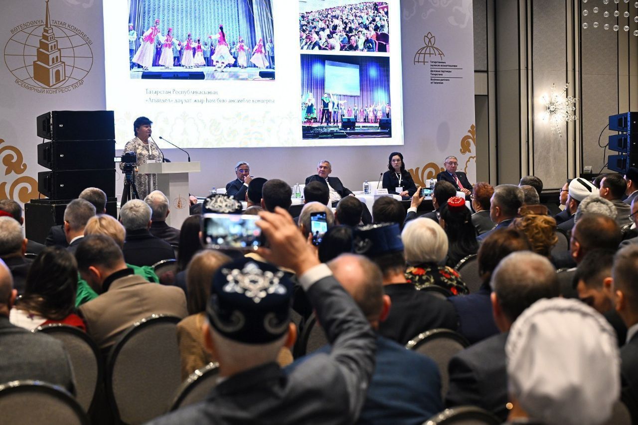 Минниханов: Форум «Деловые партнеры Татарстана» собрал более 400 предпринимателей-татар