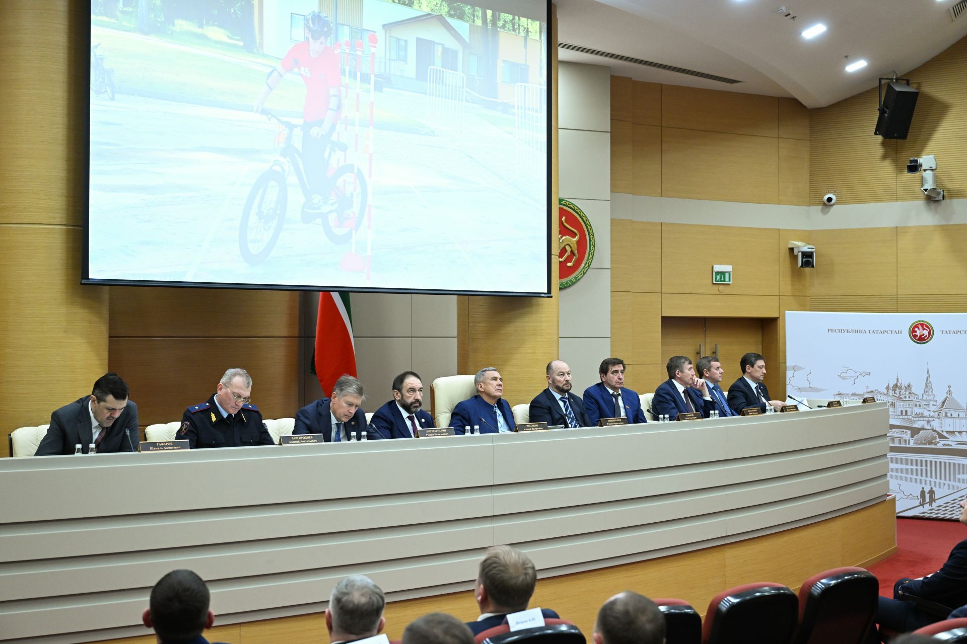 Темнота, безответственность и низкая культура: почему в Татарстане гибнут люди на дорогах