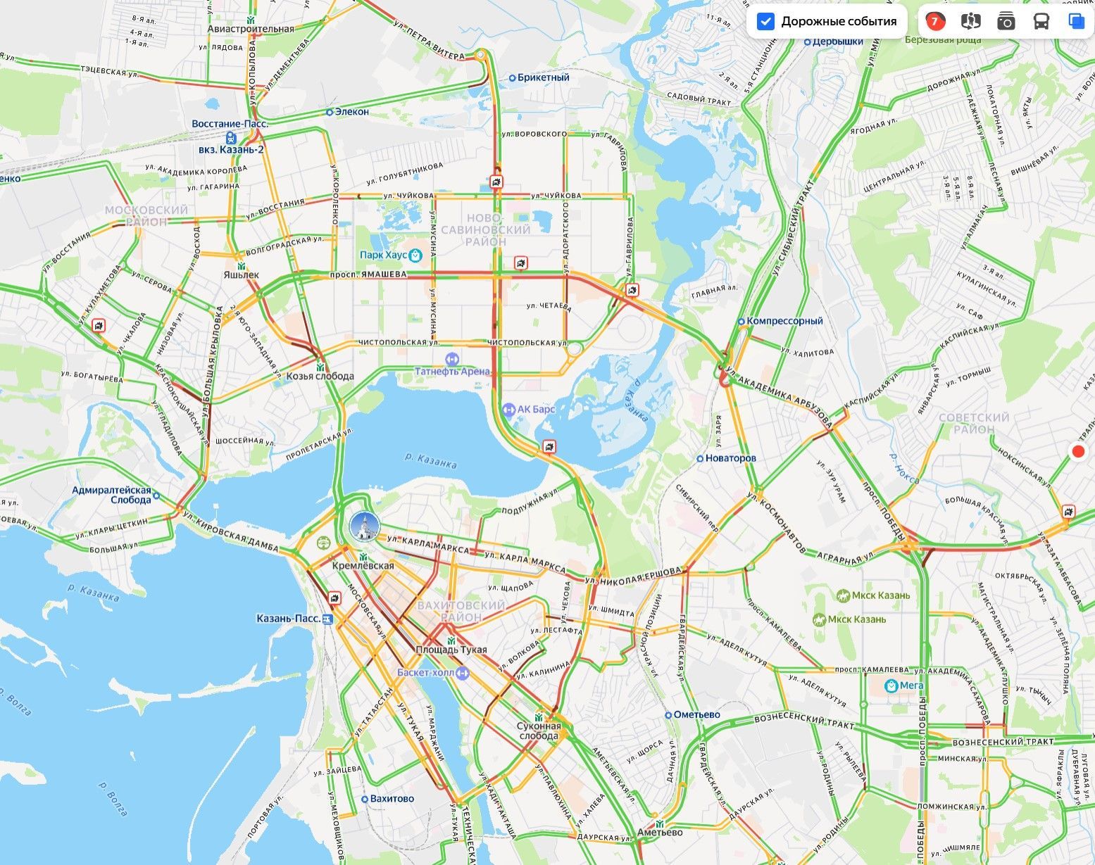 Из-за аварий Казань встала в 7-балльных пробках