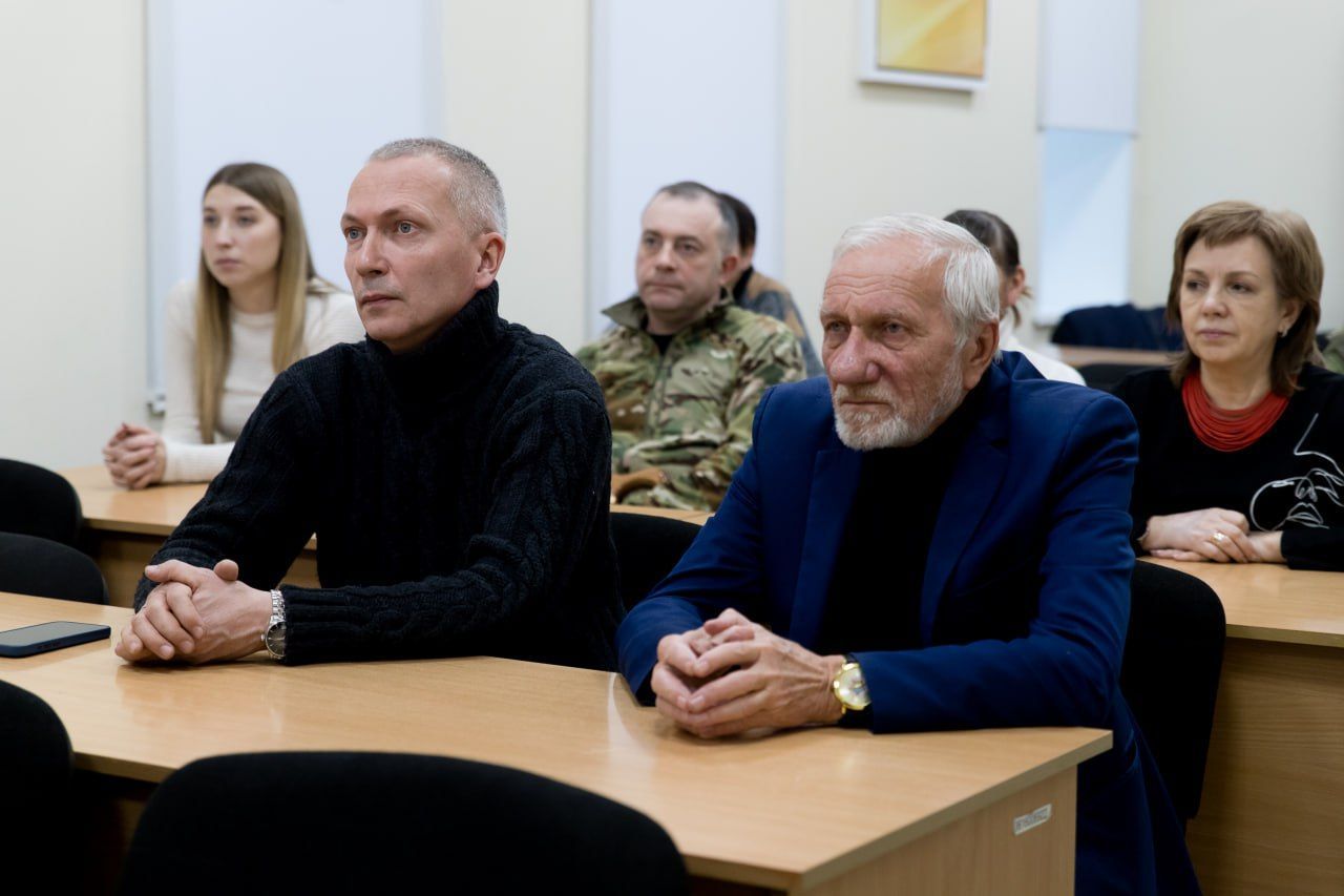 От бензопил до лекарств: из Казани отправили 22 тонны гумпомощи для полка в зоне СВО