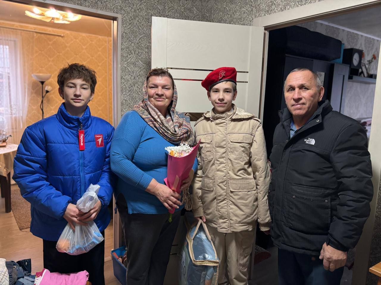 В Высокогорском районе вручили подарки и поздравили матерей участников СВО