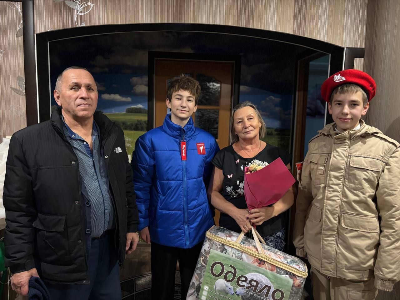 В Высокогорском районе вручили подарки и поздравили матерей участников СВО