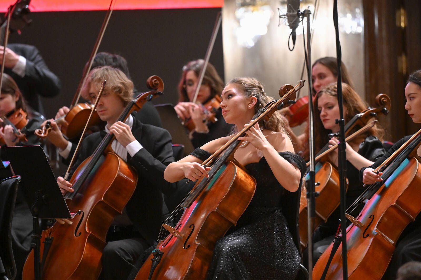 Минниханов вручил орден коллективу Казанской государственной консерватории