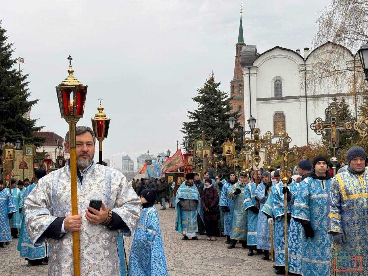 В столице Татарстана проходит крестный ход в честь Казанской иконы Божией Матери – фото