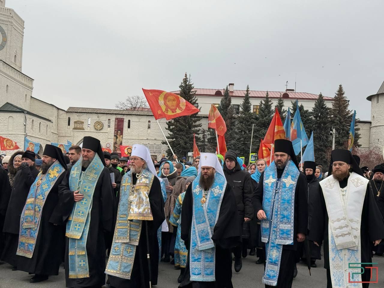 В столице Татарстана проходит крестный ход в честь Казанской иконы Божией Матери – фото