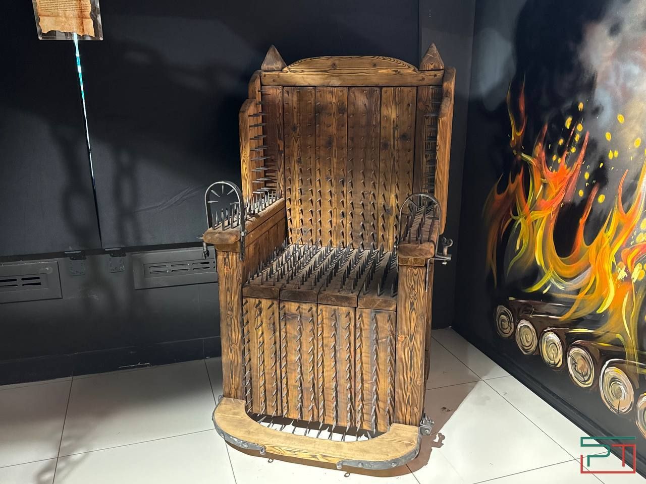 «Мама, за что ее повесили?»: в Казани взялись шокировать туристов казнями и пытками